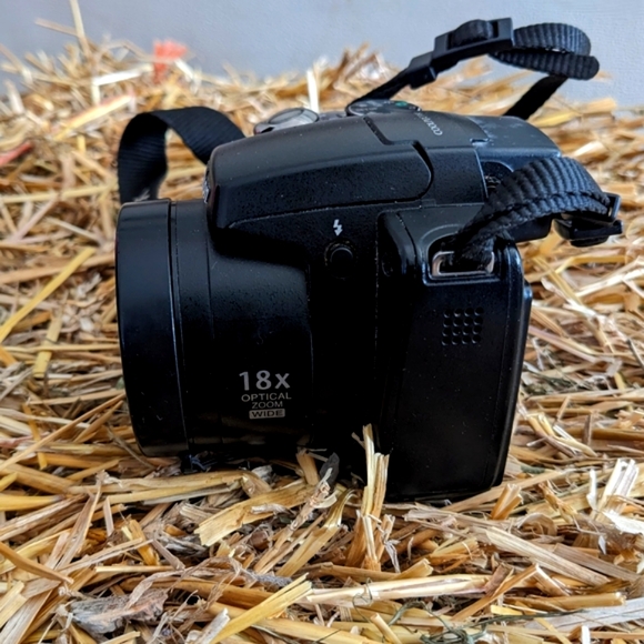 Vintage Nikon Coolpix P80 10.1 MP Digital Camera | 18x Zoom 27-486mm - Picture 5 of 9